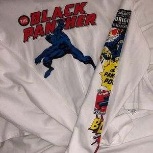 FOREVER 21 -BLACK PANTHER CROP TOP
